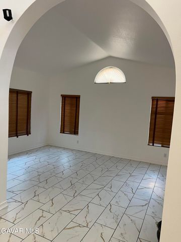 359 W Pagosa Court, Palmdale, CA 93551