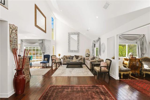 370 S Yorkshire, Anaheim, CA 92808