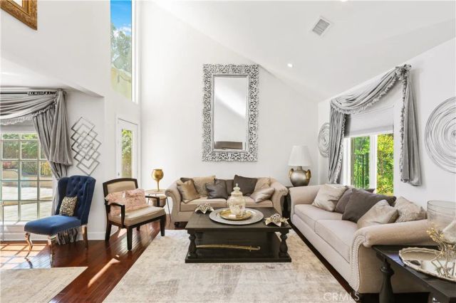 370 S Yorkshire, Anaheim, CA 92808