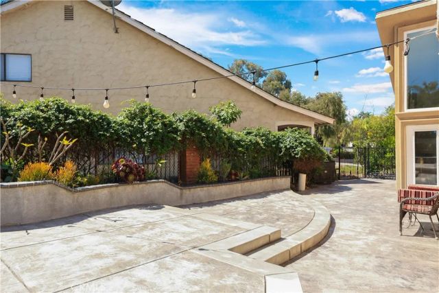 370 S Yorkshire, Anaheim, CA 92808