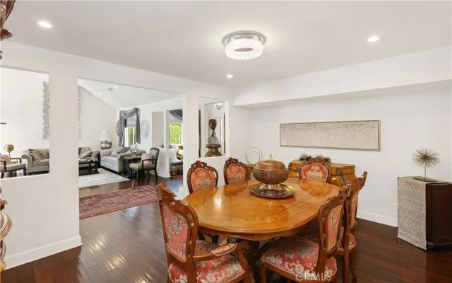 370 S Yorkshire, Anaheim, CA 92808