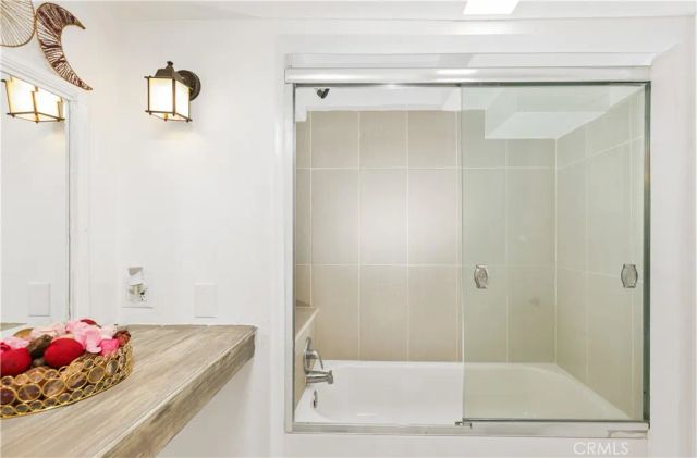 370 S Yorkshire, Anaheim, CA 92808