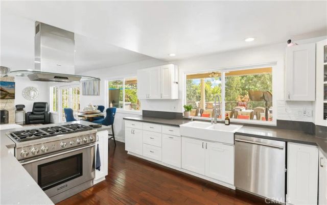 370 S Yorkshire, Anaheim, CA 92808