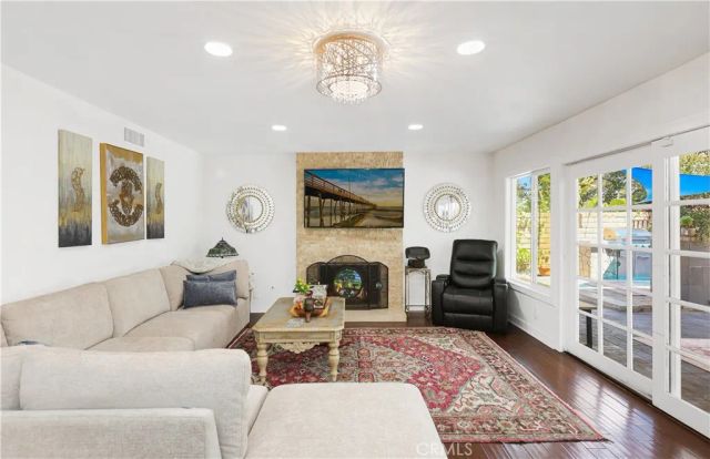370 S Yorkshire, Anaheim, CA 92808