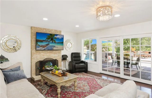 370 S Yorkshire, Anaheim, CA 92808