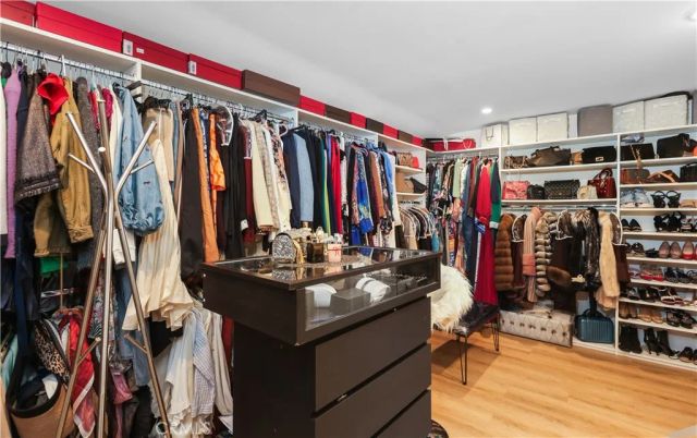 370 S Yorkshire, Anaheim, CA 92808