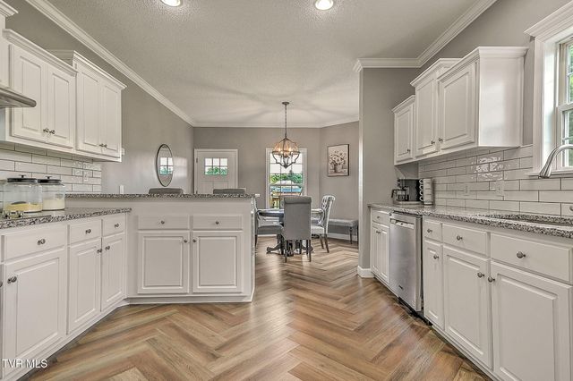 15519 Lee Highway, Bristol, VA 24202