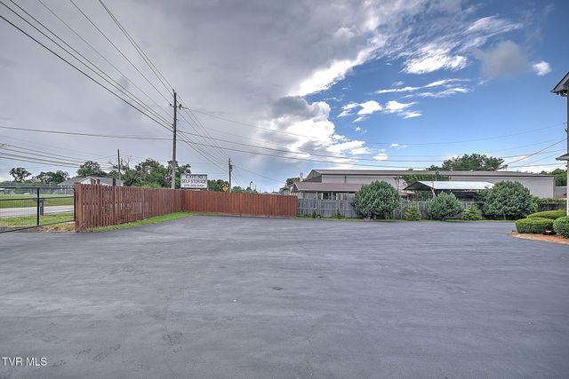 15519 Lee Highway, Bristol, VA 24202