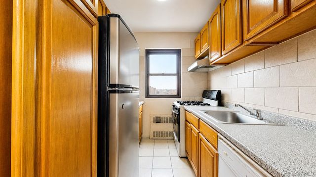 99-05 63rd Dr 7K, Rego Park, NY 11374