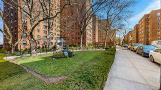 99-05 63rd Dr 7K, Rego Park, NY 11374