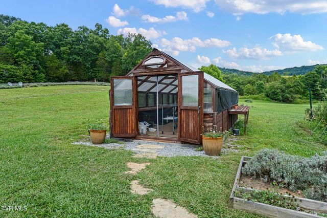 1871 Goodman Loop, Bulls Gap, TN 37711
