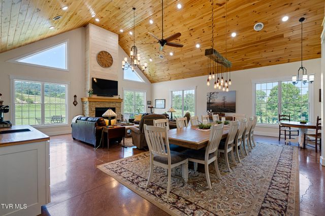 1871 Goodman Loop, Bulls Gap, TN 37711