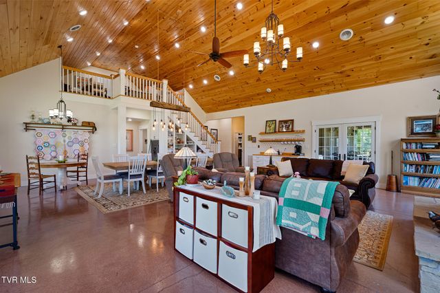 1871 Goodman Loop, Bulls Gap, TN 37711