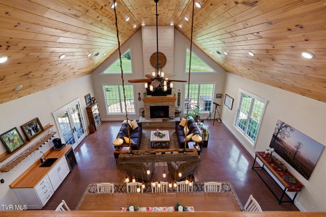 1871 Goodman Loop, Bulls Gap, TN 37711