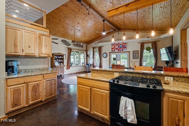 1871 Goodman Loop, Bulls Gap, TN 37711