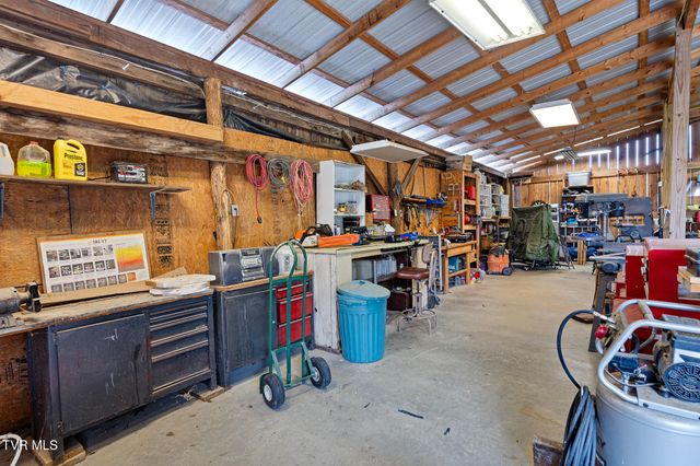 1871 Goodman Loop, Bulls Gap, TN 37711