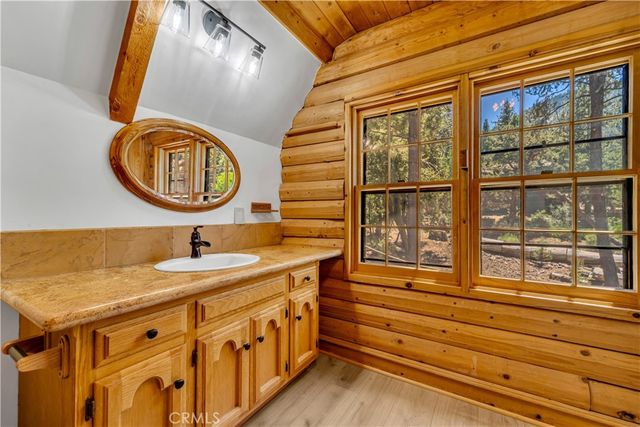 1700 Zion Way, Pine Mountain Club, CA 93222