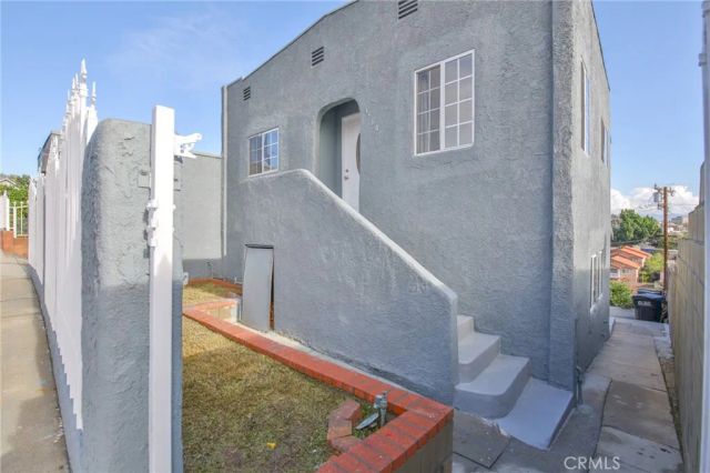 1504 Attridge Avenue, Los Angeles, CA 90063