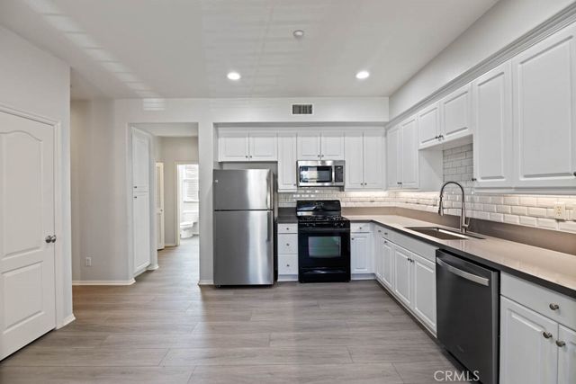 297 Tustin Field, Tustin, CA 92782