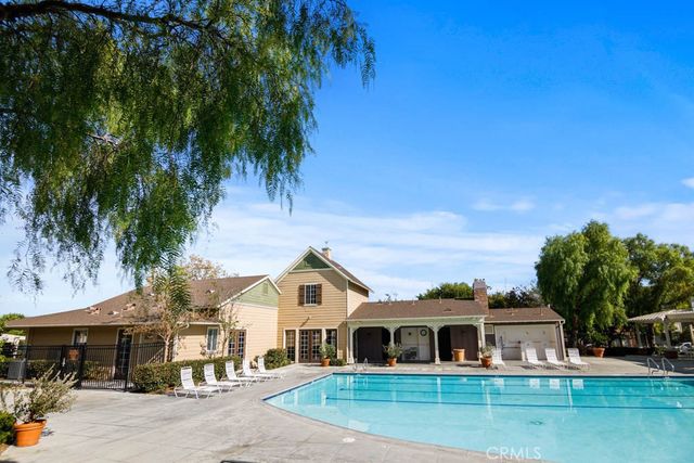 297 Tustin Field, Tustin, CA 92782