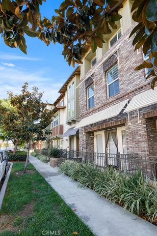297 Tustin Field, Tustin, CA 92782