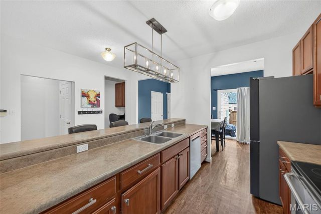 3201 S Civic Green Way, St Charles, MO 63301