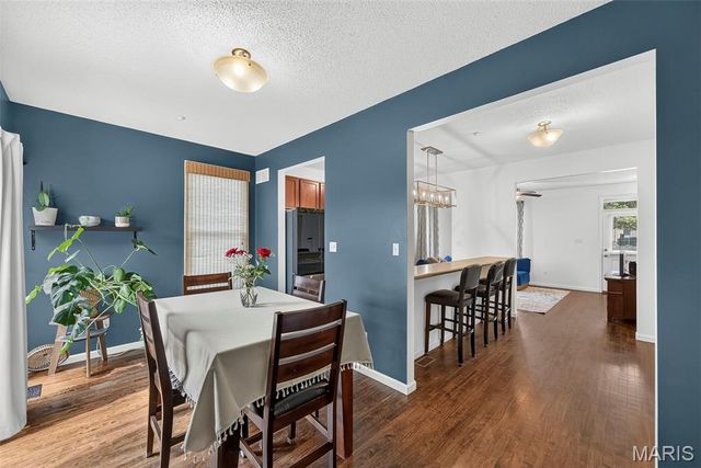 3201 S Civic Green Way, St Charles, MO 63301