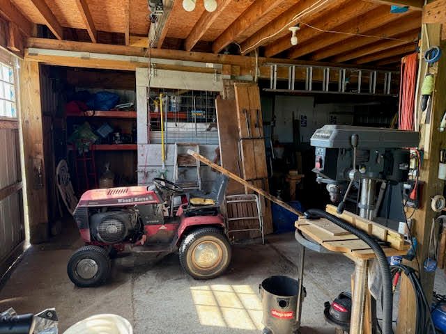 601 S Bossett Road, Ravenna, MI 49451