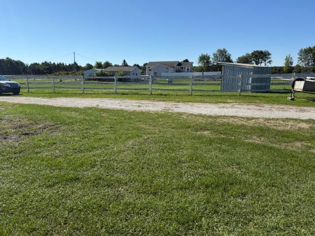 601 S Bossett Road, Ravenna, MI 49451