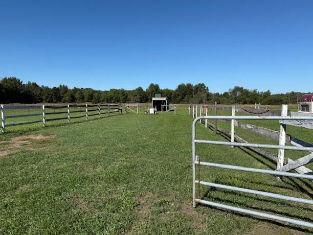 601 S Bossett Road, Ravenna, MI 49451