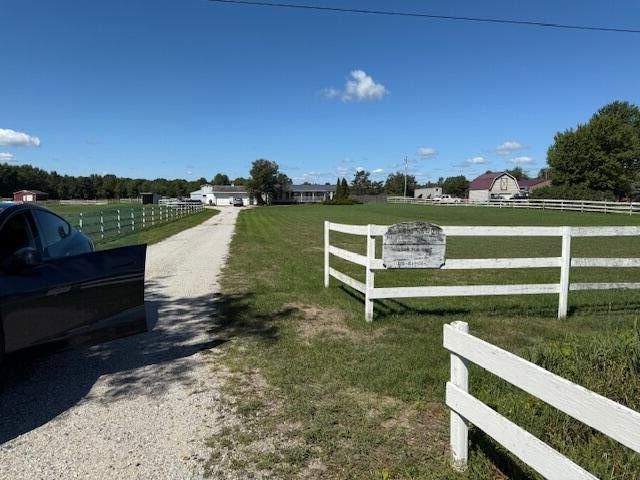 601 S Bossett Road, Ravenna, MI 49451