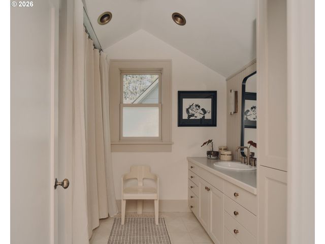 7929 N DANA Ave, Portland, OR 97203