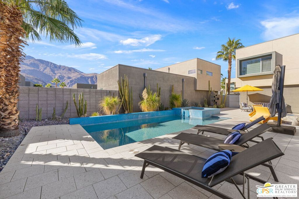 1065 Dane Drive, Palm Springs, CA 92262