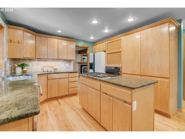 19500 Sw ALDERWOOD Ct, Beaverton, OR 97003