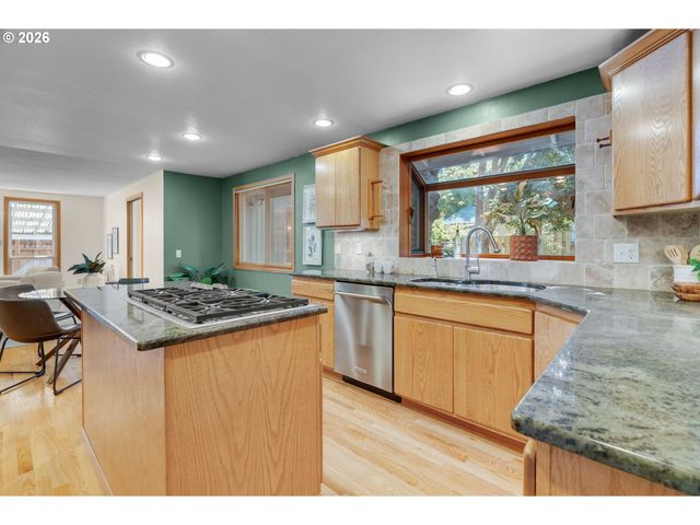 19500 Sw ALDERWOOD Ct, Beaverton, OR 97003