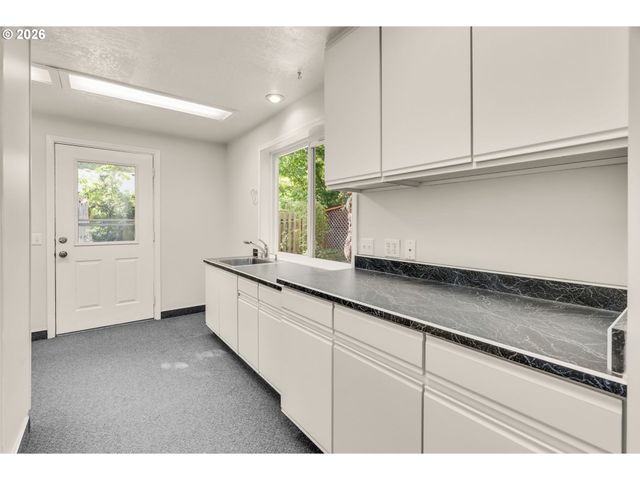 19500 Sw ALDERWOOD Ct, Beaverton, OR 97003
