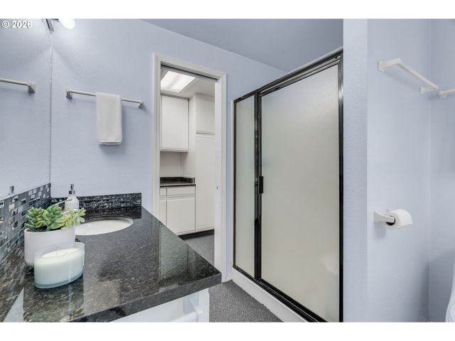 19500 Sw ALDERWOOD Ct, Beaverton, OR 97003