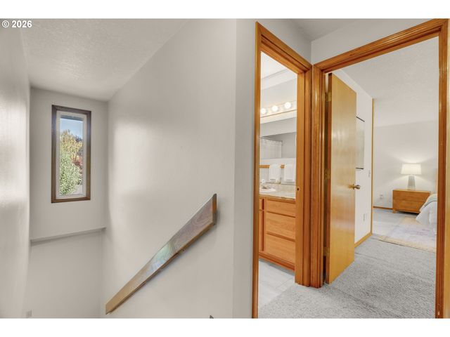 19500 Sw ALDERWOOD Ct, Beaverton, OR 97003