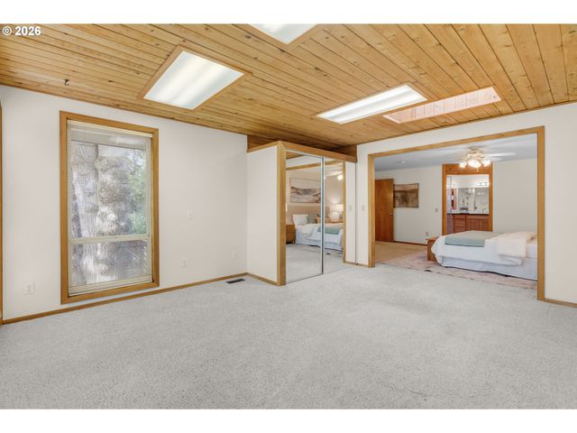 19500 Sw ALDERWOOD Ct, Beaverton, OR 97003