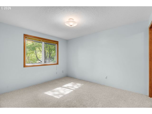 19500 Sw ALDERWOOD Ct, Beaverton, OR 97003