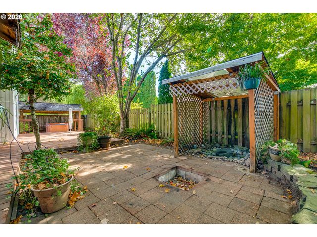 19500 Sw ALDERWOOD Ct, Beaverton, OR 97003
