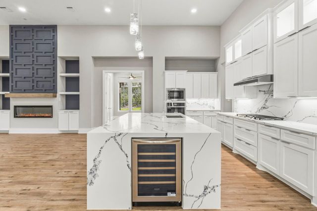12956 Shady Woods Court, Montgomery, TX 77316