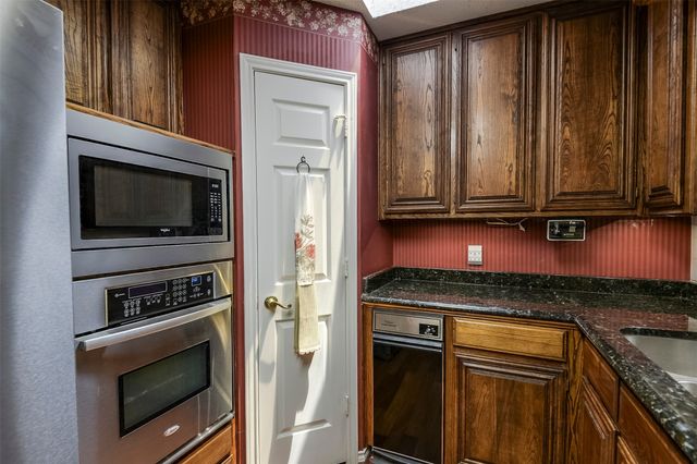 4908 Arborgate Drive, Arlington, TX 76017