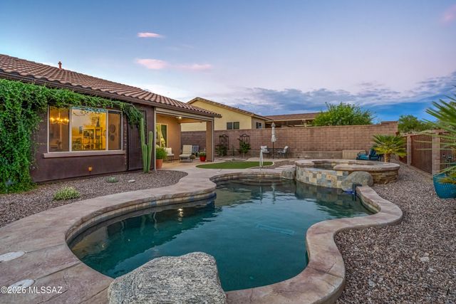 12652 N Fallen Shadows Drive, Marana, AZ 85658