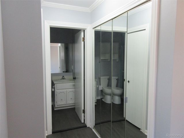 13760 Plumbrook, Sterling Heights, MI 48312