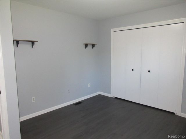 13760 Plumbrook, Sterling Heights, MI 48312