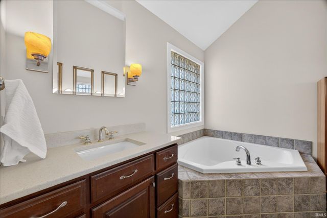 6638 E Everett Arnold Drive, Bloomington, IN 47408