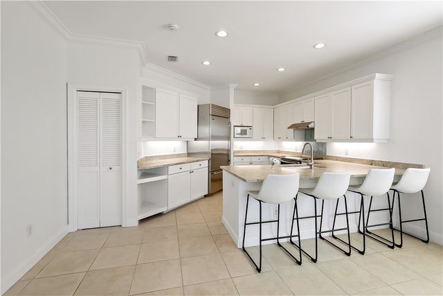 5305 W Harbor Village Drive, Vero Beach, FL 32967