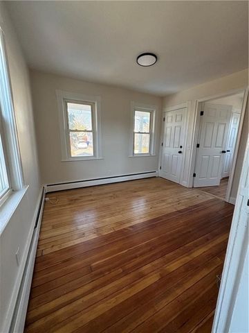 277 Mauran Ave, East Providence, RI 02914