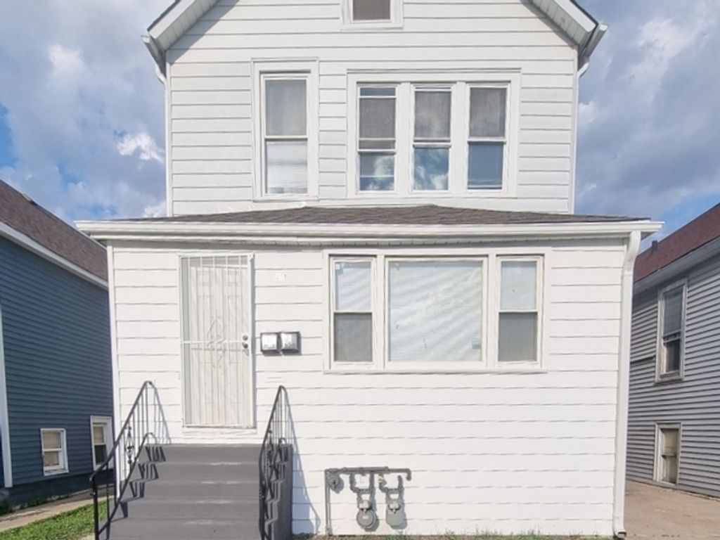 511 S 9TH Avenue 1, Maywood, IL 60153